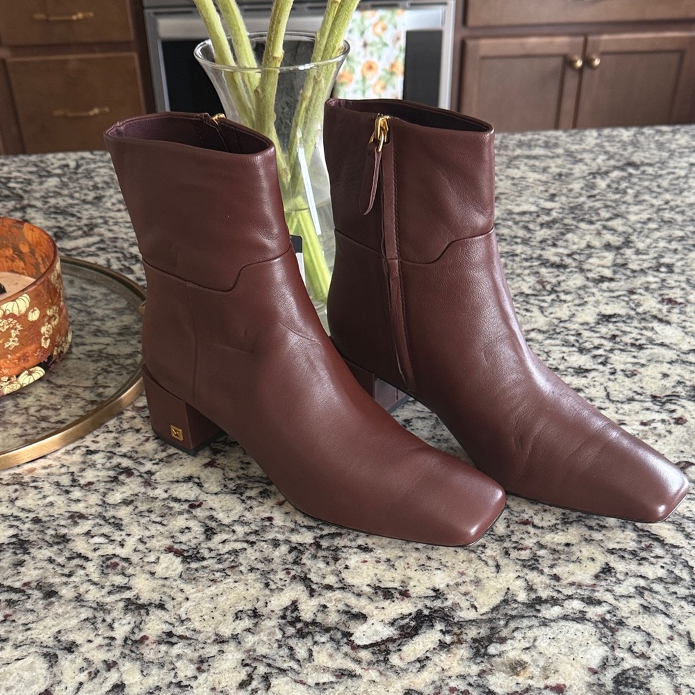 Sarto Flexa leather bootie in warm brown